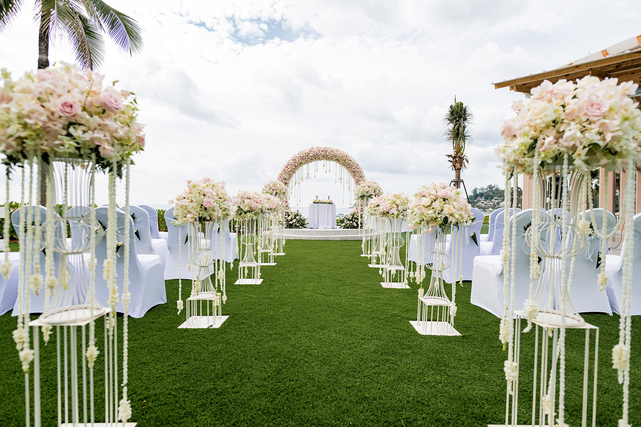 Diamond Package | Oceanfront Wedding | The Phuket Weddding By Katathani Collection