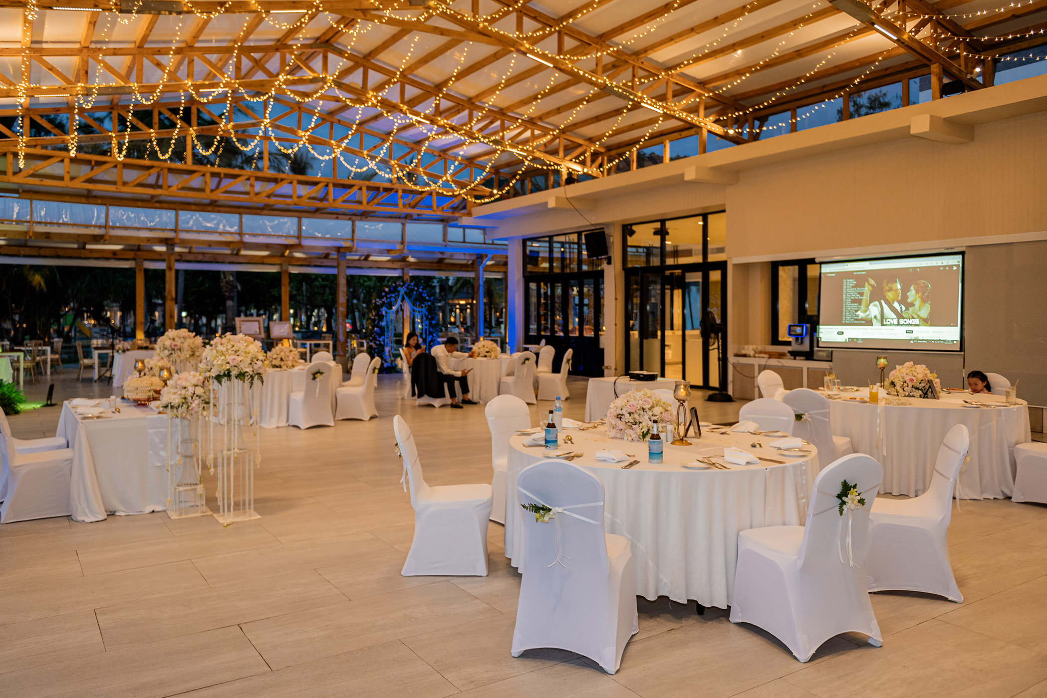 Beachfront Dinner | The Phuket Weddding By Katathani Collection